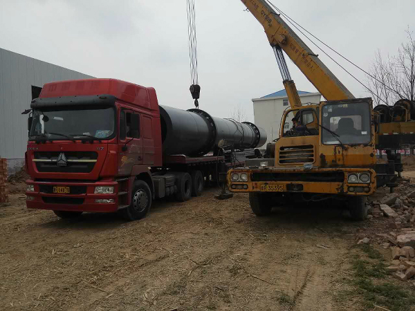 污泥烘干機卸車